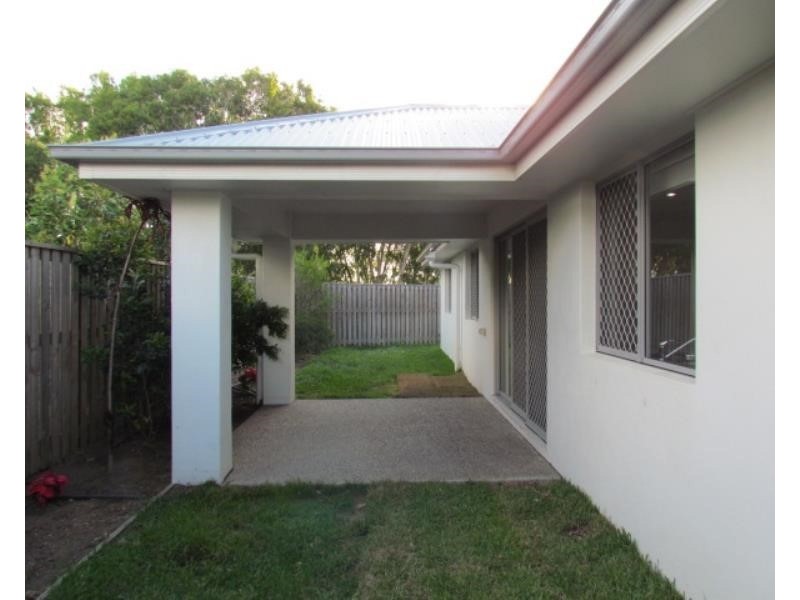 1/32 Warilla View Court, Blacks Beach QLD 4740