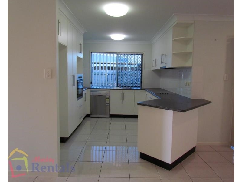 8 Jasmine Drive, Blacks Beach QLD 4740