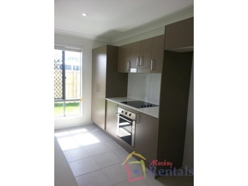 6 Parklane Crescent, Beaconsfield QLD 4740
