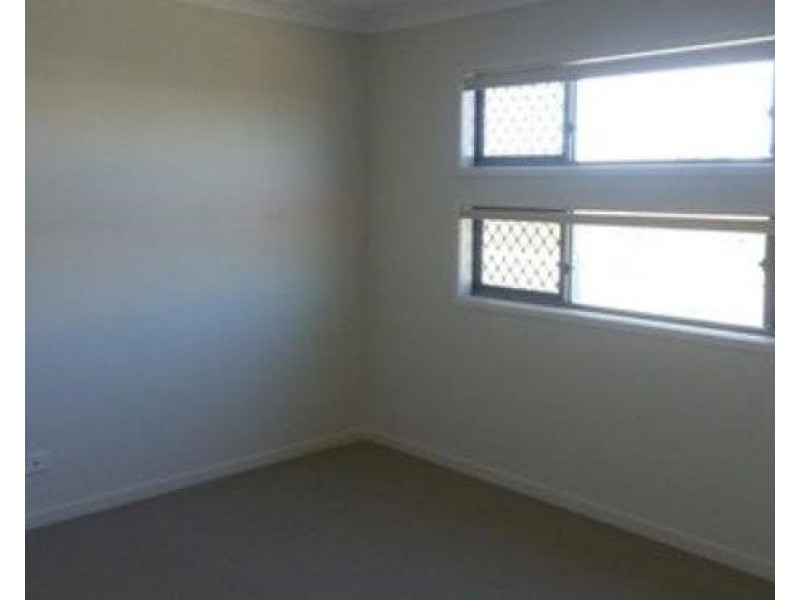 6 Parklane Crescent, Beaconsfield QLD 4740