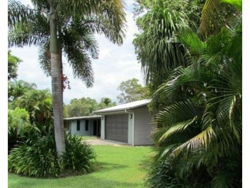 1 Brampton Avenue, Bucasia QLD 4750