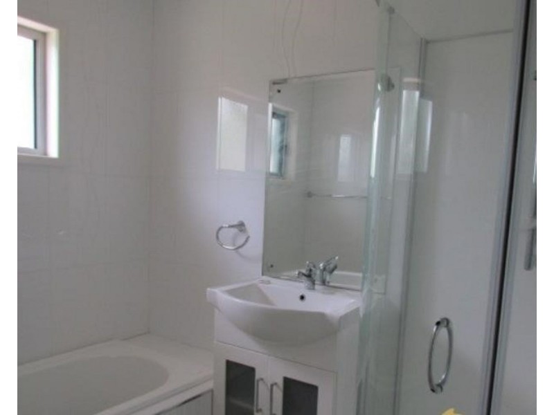 1 Brampton Avenue, Bucasia QLD 4750