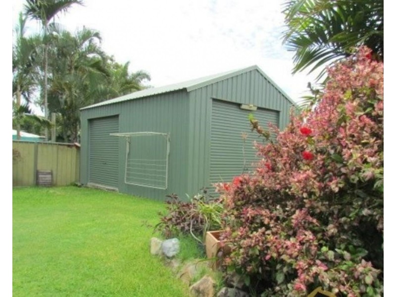 1 Brampton Avenue, Bucasia QLD 4750
