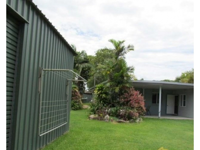 1 Brampton Avenue, Bucasia QLD 4750