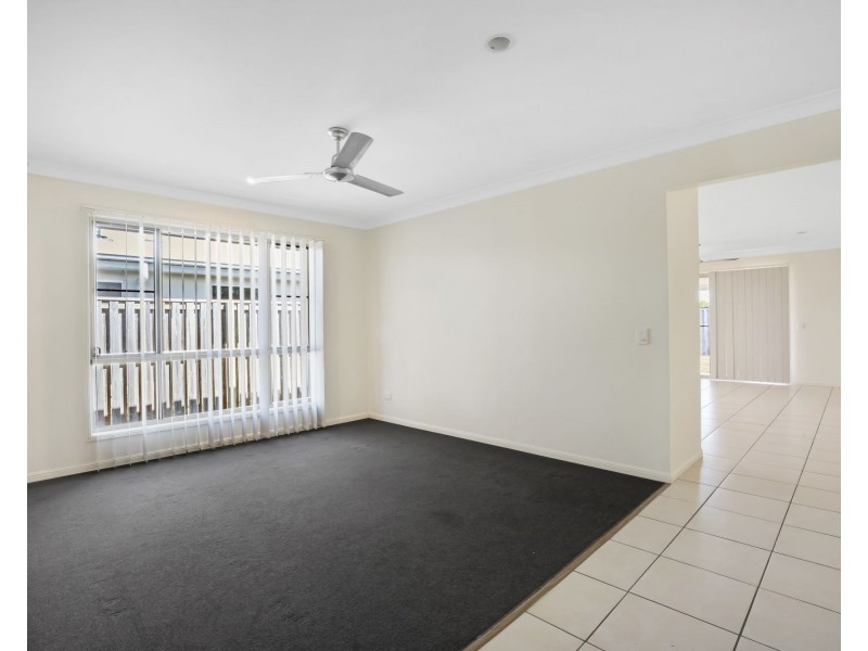 53 Coogee Terrace, Blacks Beach QLD 4740
