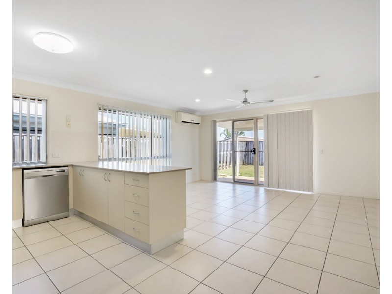 53 Coogee Terrace, Blacks Beach QLD 4740
