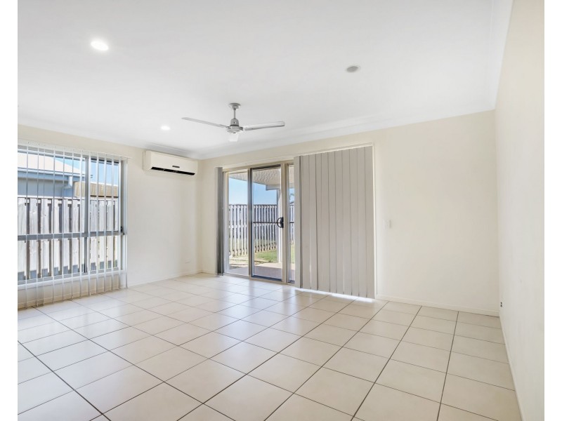 53 Coogee Terrace, Blacks Beach QLD 4740