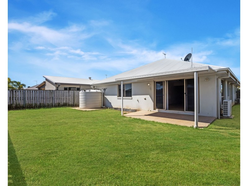 53 Coogee Terrace, Blacks Beach QLD 4740