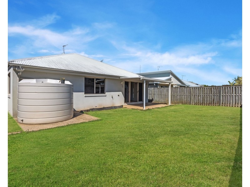 53 Coogee Terrace, Blacks Beach QLD 4740