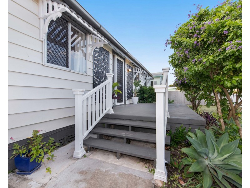 94 Holland Street, West Mackay QLD 4740