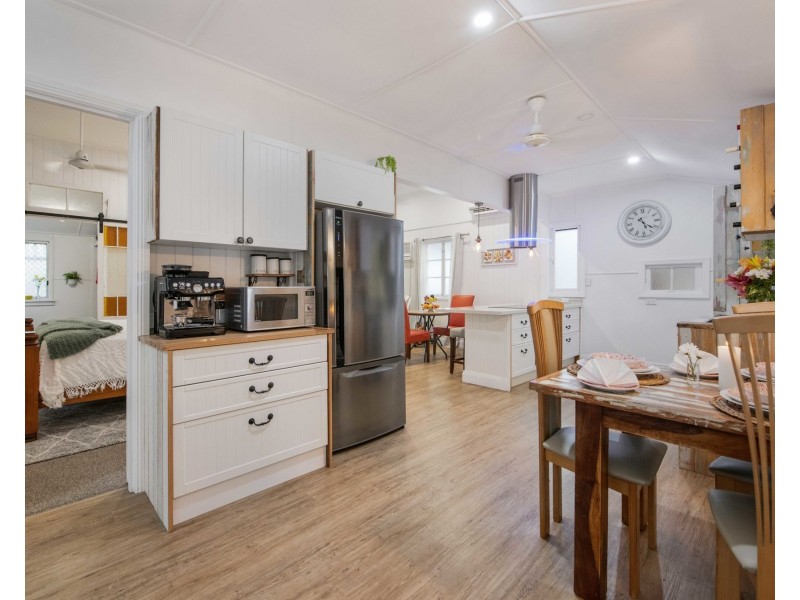 94 Holland Street, West Mackay QLD 4740