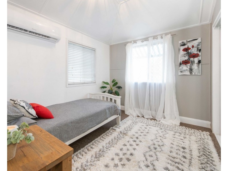 94 Holland Street, West Mackay QLD 4740