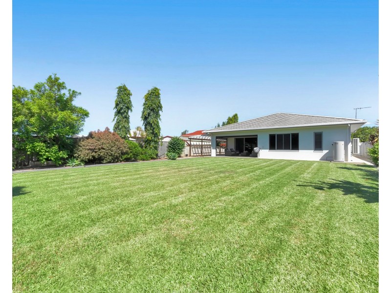 25 Montys Place, North Mackay QLD 4740