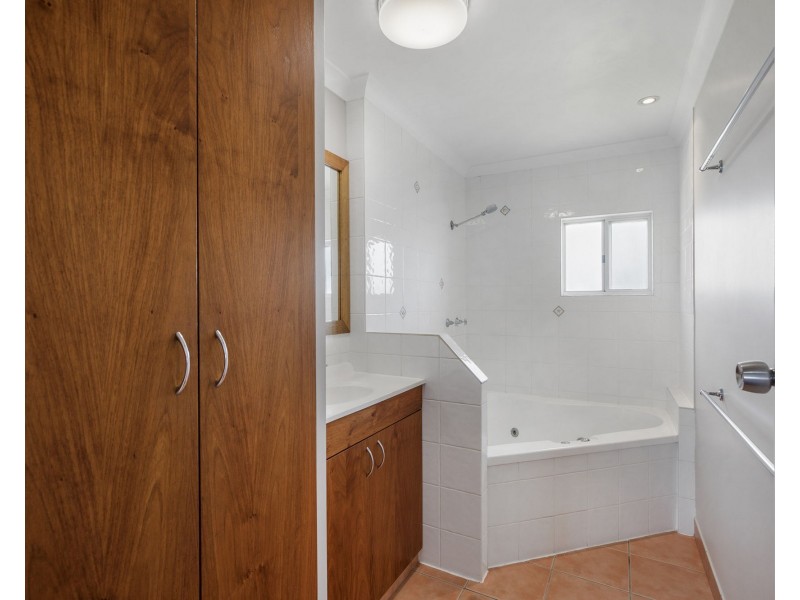 8 Trogolby Street, South Mackay QLD 4740