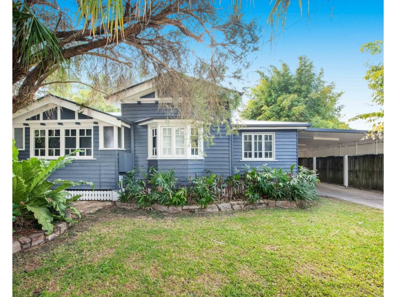 10 Taylor Street, West Mackay QLD 4740