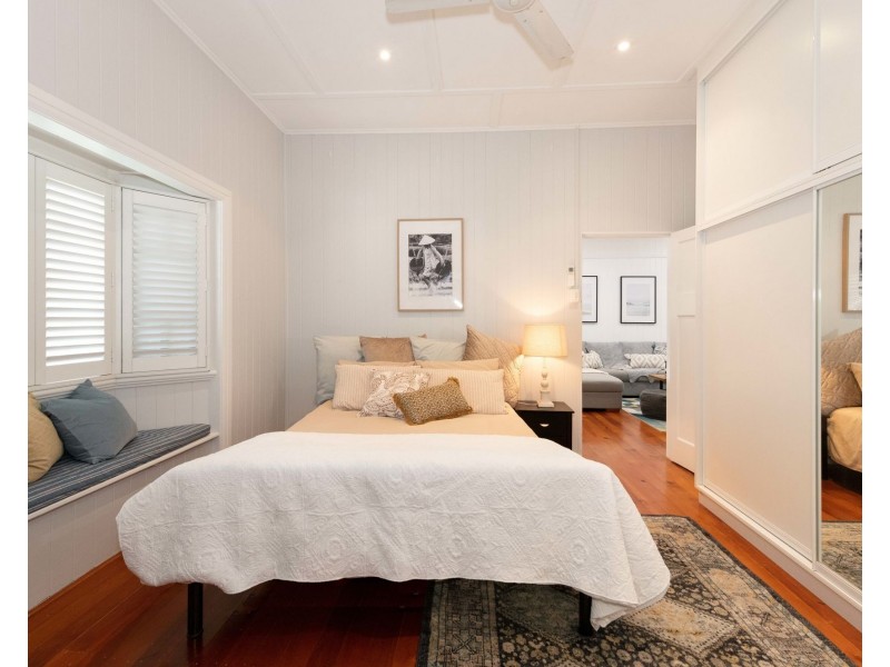 10 Taylor Street, West Mackay QLD 4740