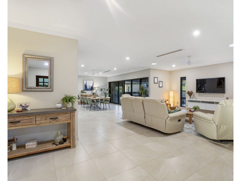 94 Glendaragh Road, Glenella QLD 4740