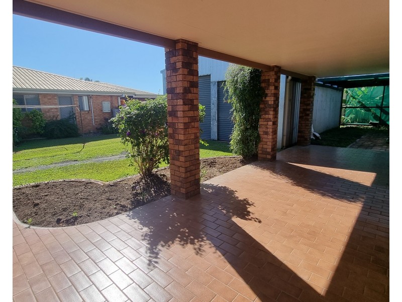 27 Crowley Drive, West Mackay QLD 4740