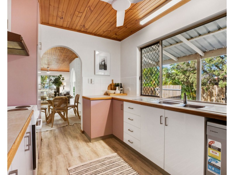 13 Beth Street, Blacks Beach QLD 4740