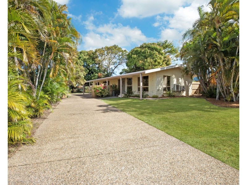 13 Beth Street, Blacks Beach QLD 4740
