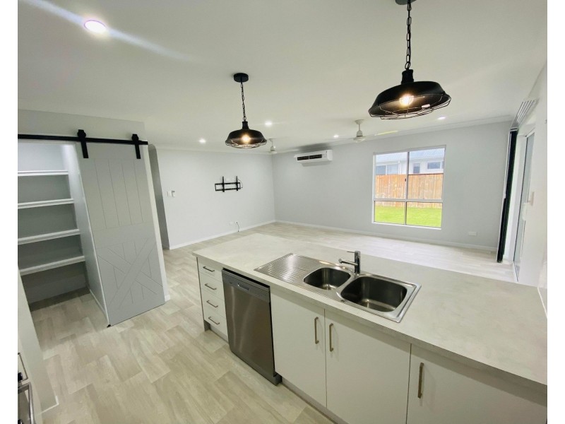 44 Beachwood Circuit, Bakers Creek QLD 4740