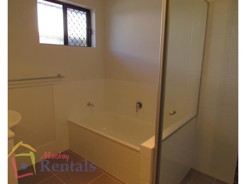 26 Schooner Avenue, Shoal Point QLD 4750