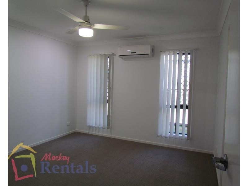 26 Schooner Avenue, Shoal Point QLD 4750