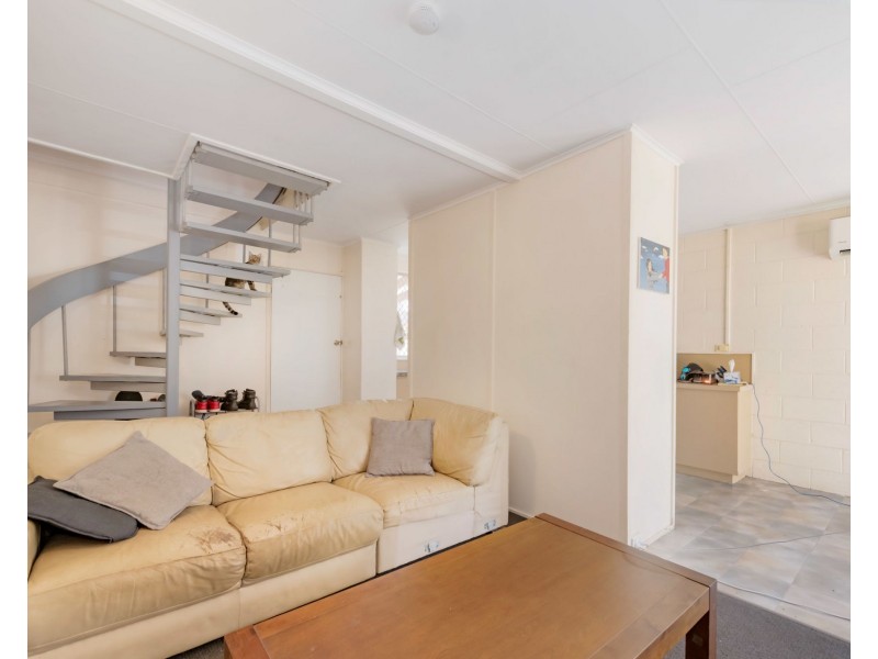 2/8 East Gordon Street, Mackay QLD 4740