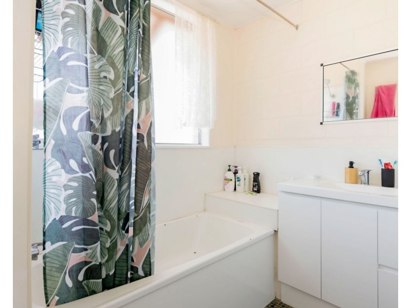 2/8 East Gordon Street, Mackay QLD 4740