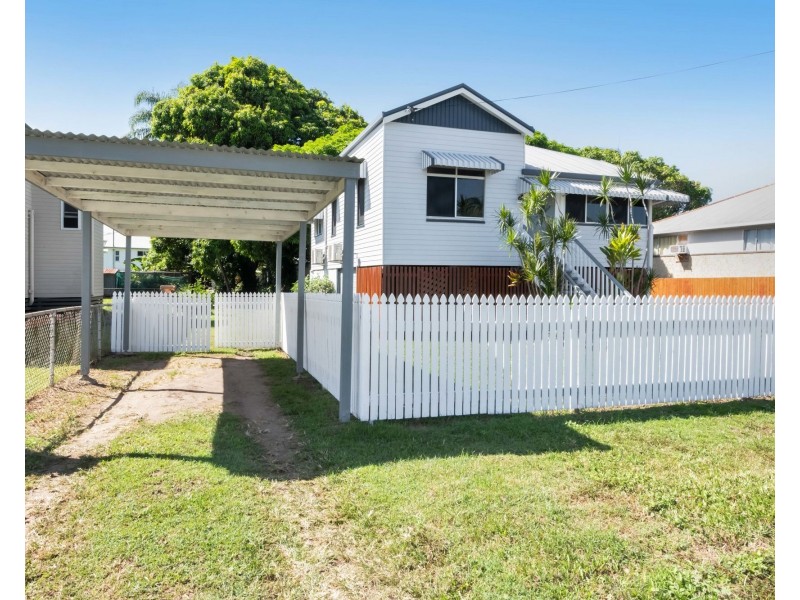 12 Hinton Street, Mackay QLD 4740