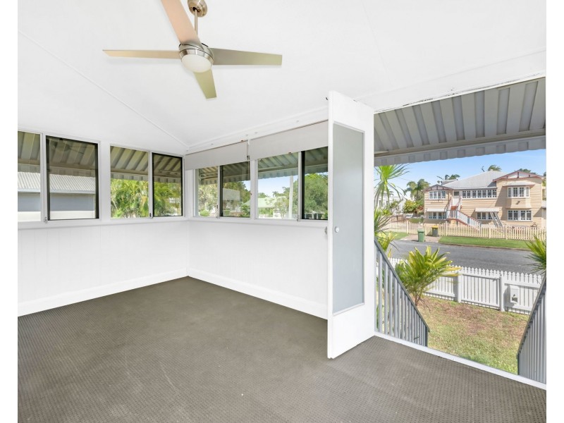 12 Hinton Street, Mackay QLD 4740