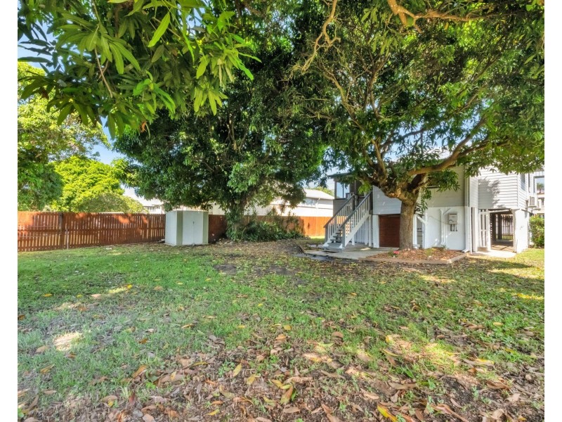 12 Hinton Street, Mackay QLD 4740