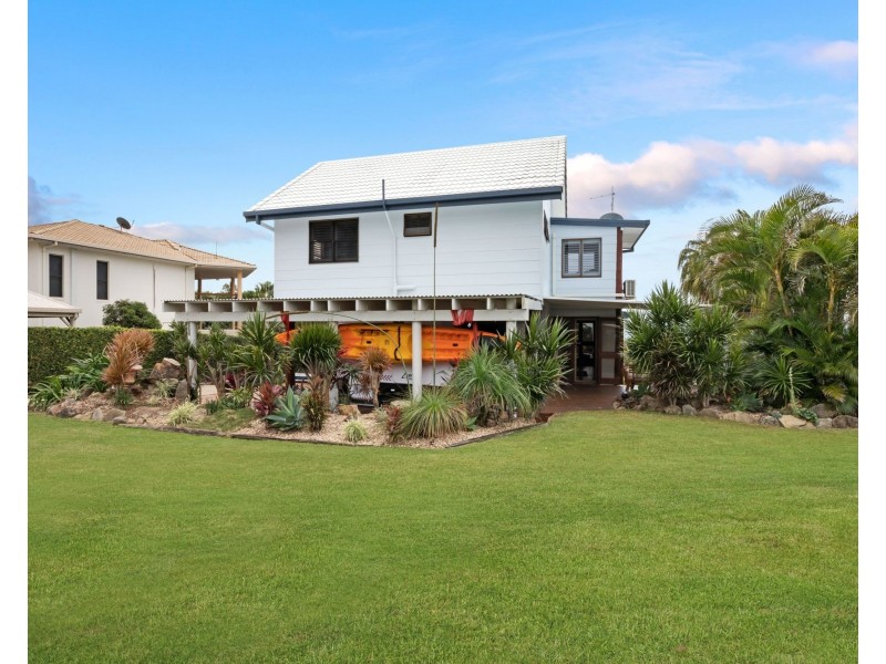 11 Gold Street, Grasstree Beach QLD 4740