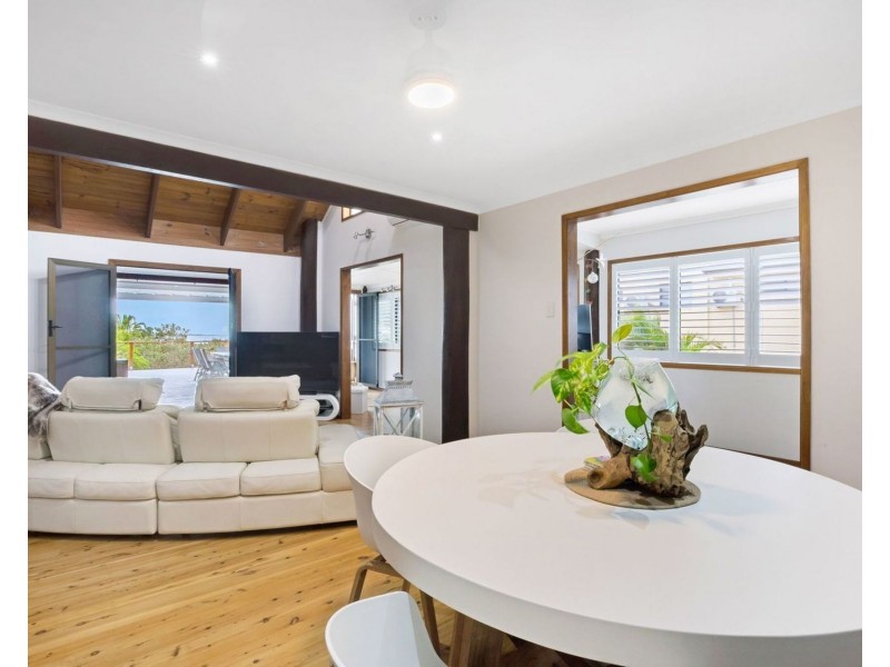 11 Gold Street, Grasstree Beach QLD 4740