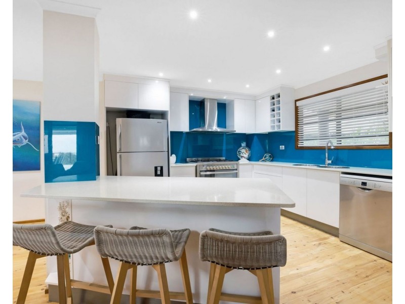 11 Gold Street, Grasstree Beach QLD 4740