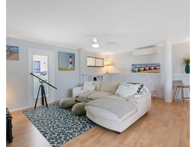 11 Gold Street, Grasstree Beach QLD 4740
