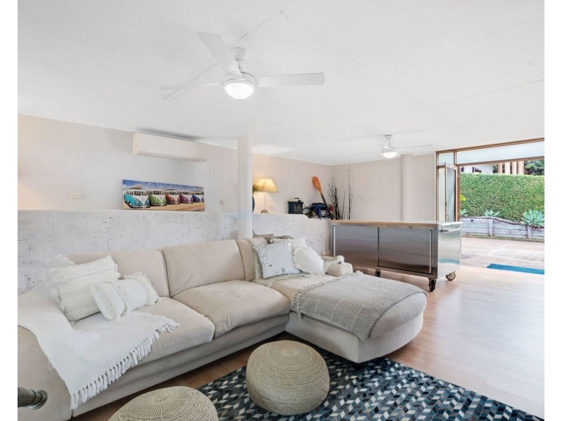 11 Gold Street, Grasstree Beach QLD 4740