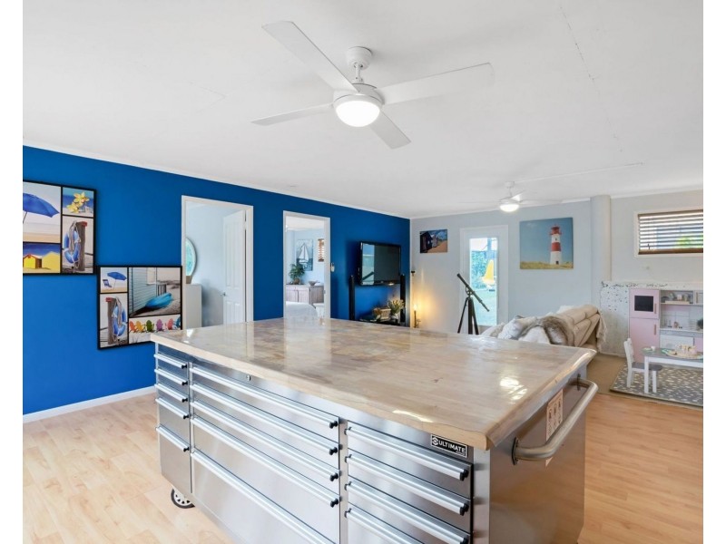 11 Gold Street, Grasstree Beach QLD 4740