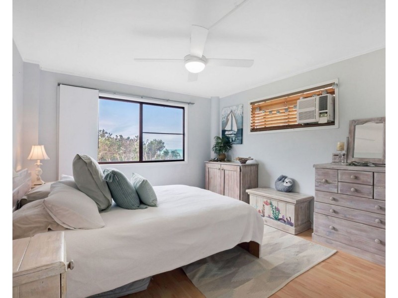 11 Gold Street, Grasstree Beach QLD 4740