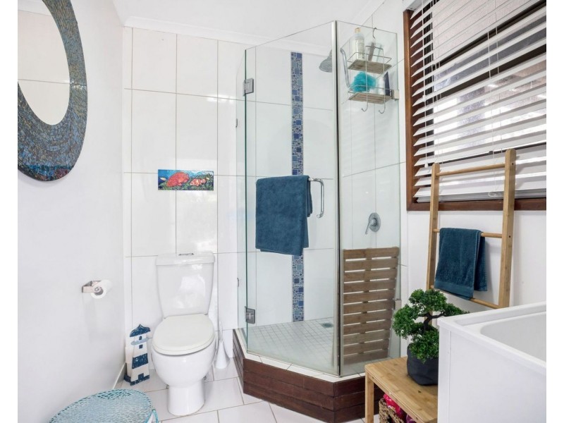 11 Gold Street, Grasstree Beach QLD 4740