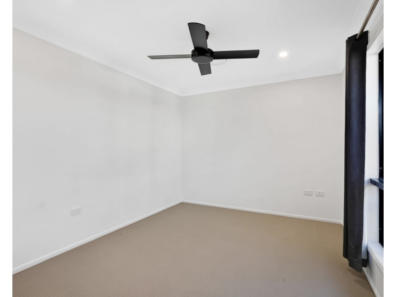 16 Seafarer Court, Blacks Beach QLD 4740