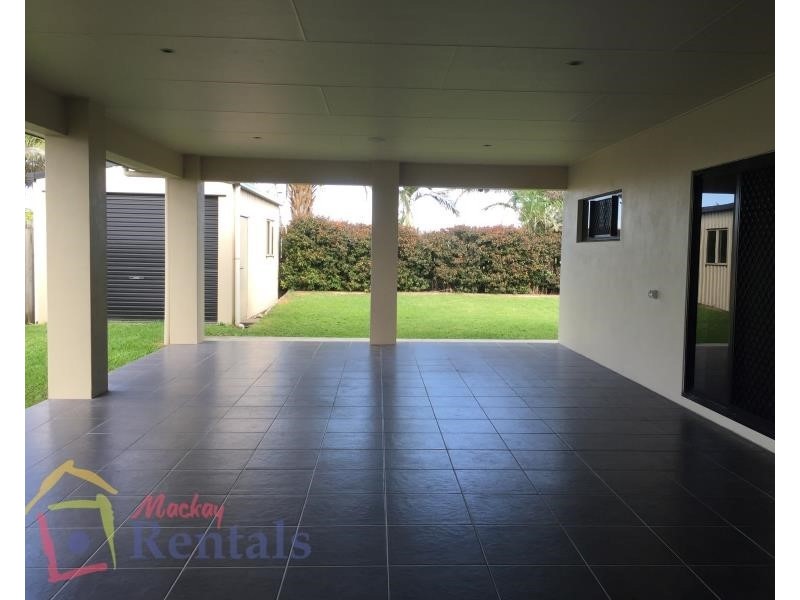 26 Monash Way, Ooralea QLD 4740