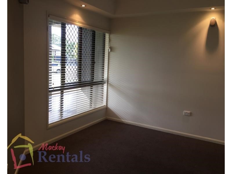 26 Monash Way, Ooralea QLD 4740
