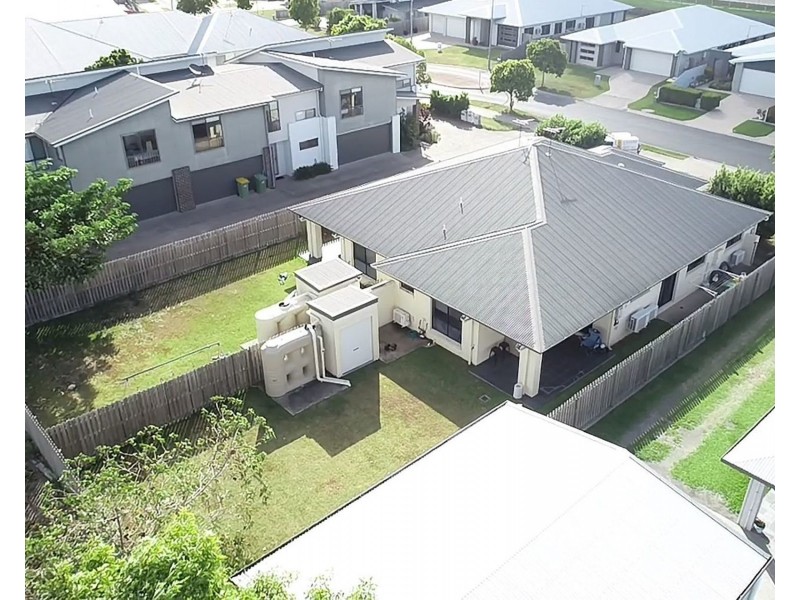 2/22 Makybe Diva Drive, Ooralea QLD 4740