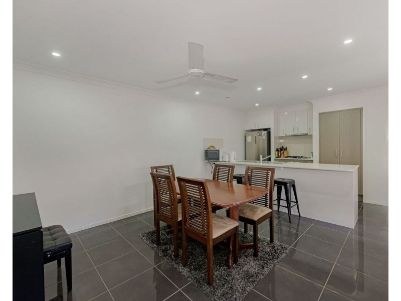 2/22 Makybe Diva Drive, Ooralea QLD 4740