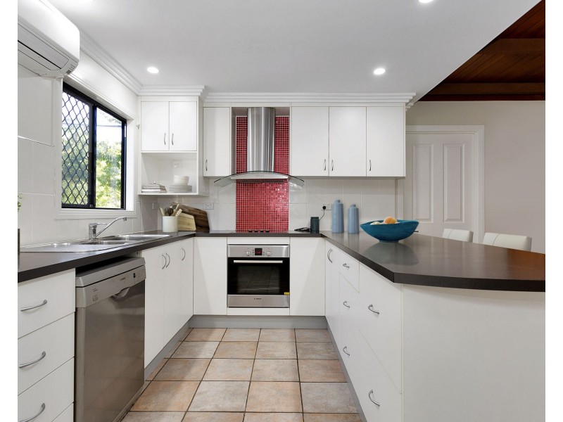 1 Buoro Street, Ball Bay QLD 4741