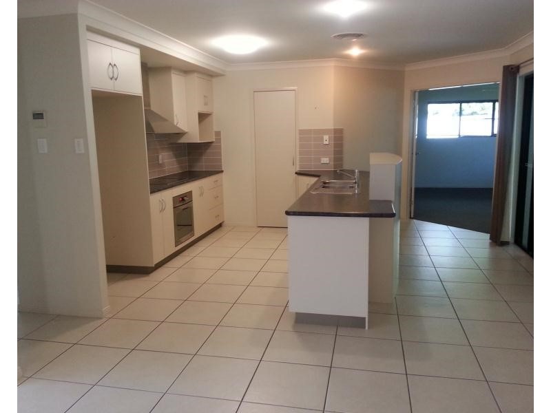 35 Sharp Street, Eimeo QLD 4740