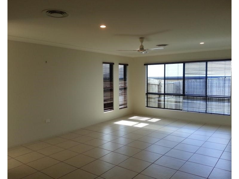 35 Sharp Street, Eimeo QLD 4740