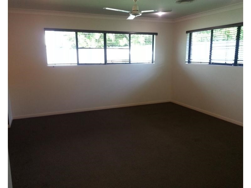 35 Sharp Street, Eimeo QLD 4740