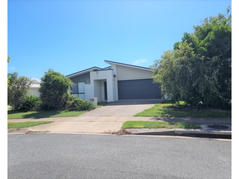 85 Scarborough Circuit, Blacks Beach QLD 4740